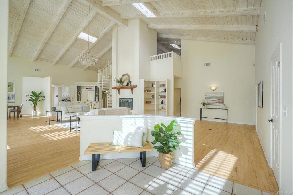 2039 E Mission Road