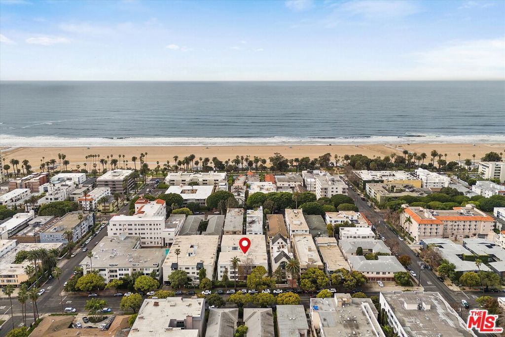 Photo of 930 3rd Street #305, Santa Monica, CA 90403 (MLS # 25627755)