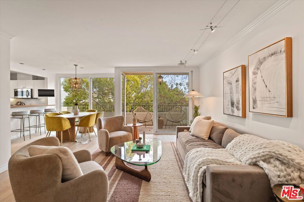 Photo of 930 3rd Street #305, Santa Monica, CA 90403 (MLS # 25627755)