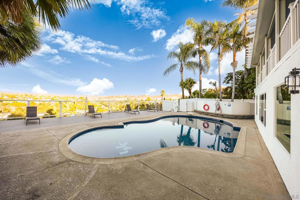 Del Cerro - Residential