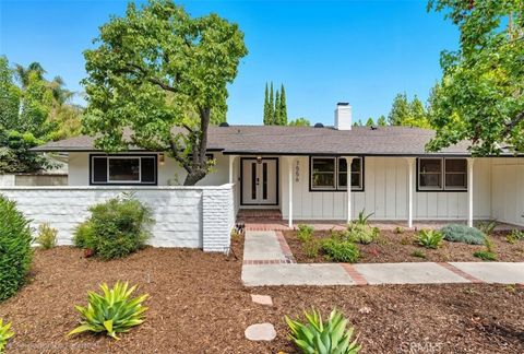 Photo of 7556 Chaminade, West Hills, CA 91304 (MLS # SR26016240)