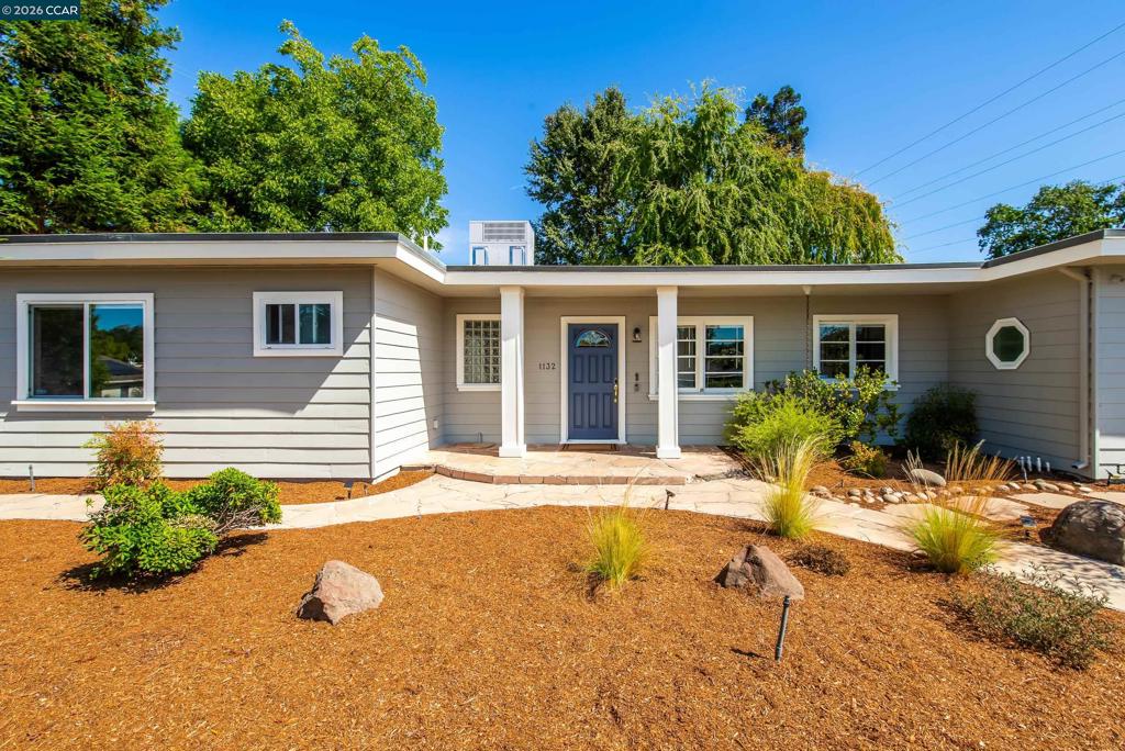 1132 Sunset Loop