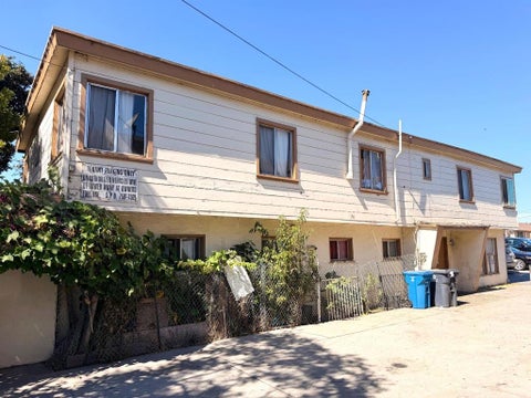 Photo of 1015 N Sanborn Road, Salinas, CA 93905 (MLS # ML82062199)