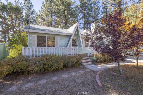 Photo of 913 Tinkerbell Avenue, Big Bear, CA 92314 (MLS # IG26193272)