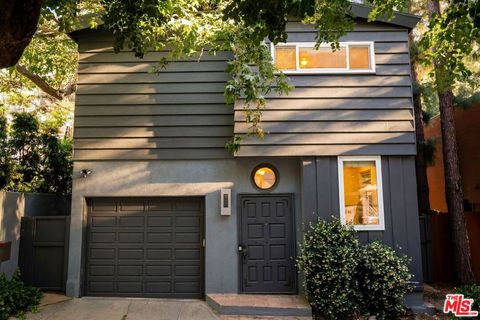 Photo of 9959 Westwanda Drive, Beverly Hills, CA 90210 (MLS # 26839581)