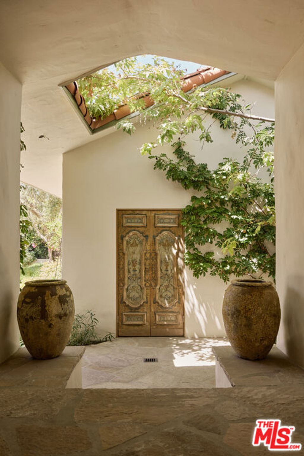 Photo of 1296 Capri Drive, Pacific Palisades, CA 90272 (MLS # 25543889)