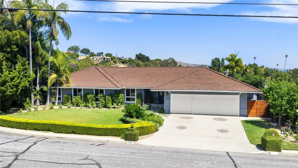 1662 Sierra Vista Drive