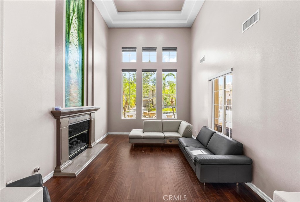 996 N Antonio Circle