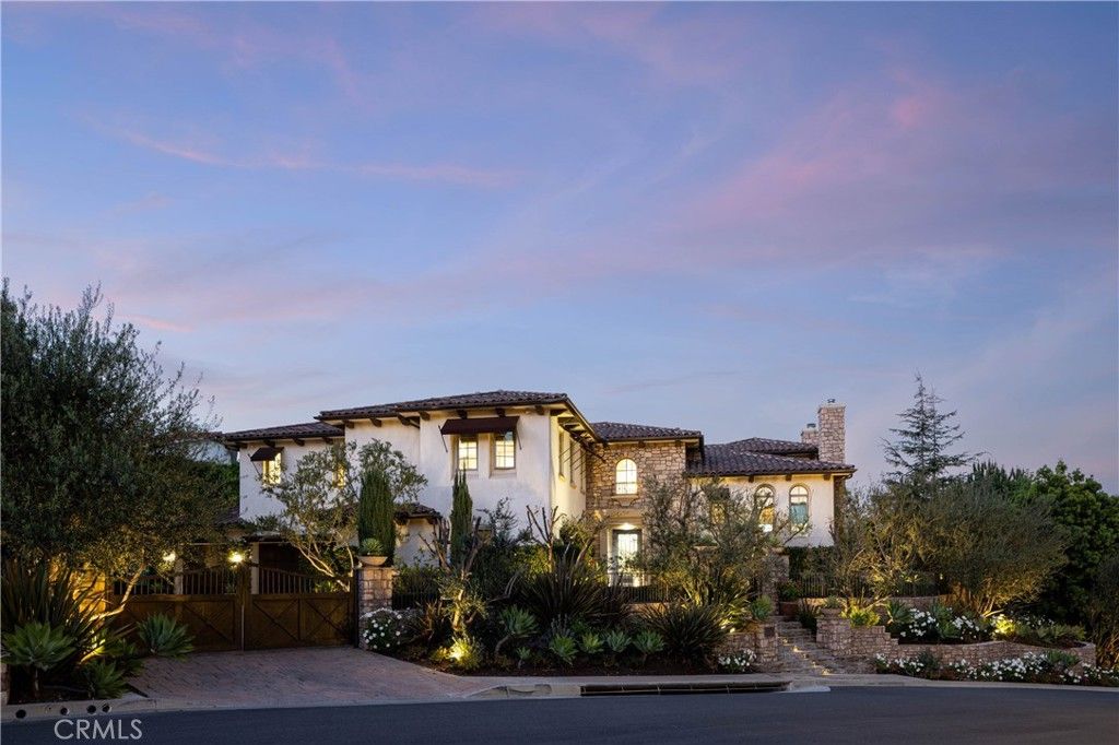 Photo of 9981 Foxrun Road, North Tustin, CA 92705 (MLS # OC26063386)