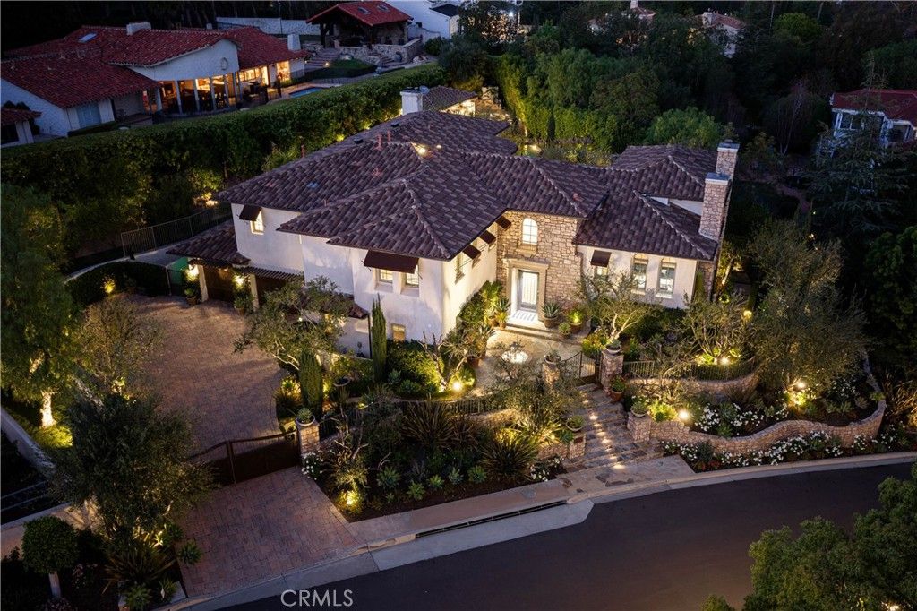 Photo of 9981 Foxrun Road, North Tustin, CA 92705 (MLS # OC26063386)