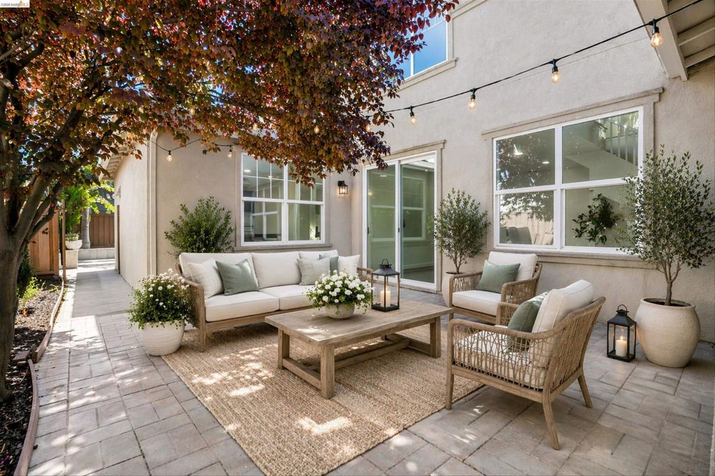 2340 St Augustine Dr