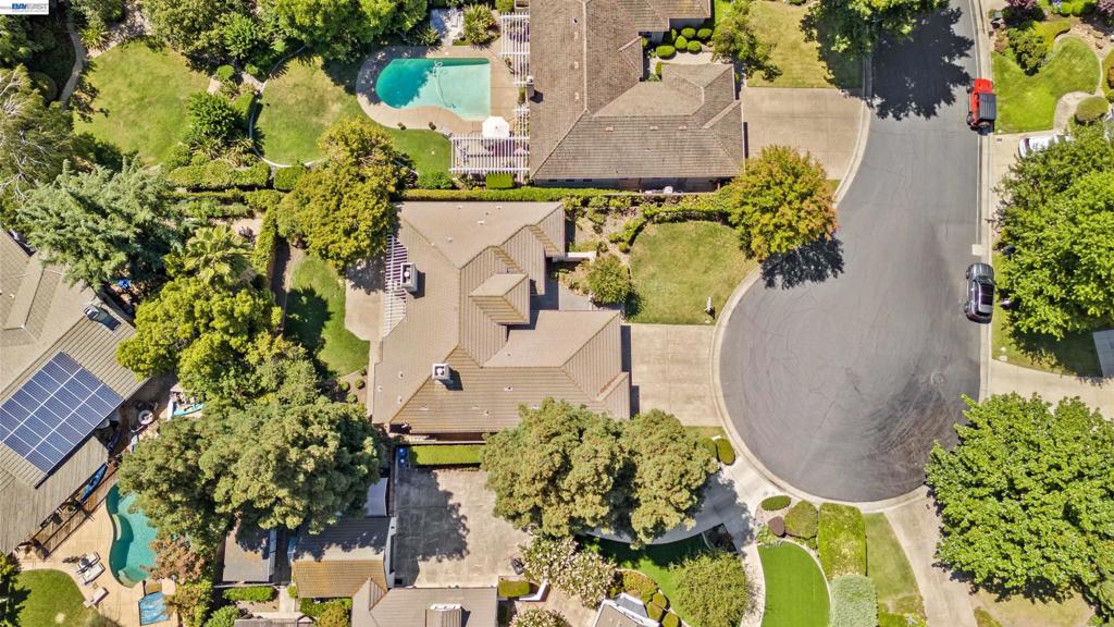 4713 Longcove Dr