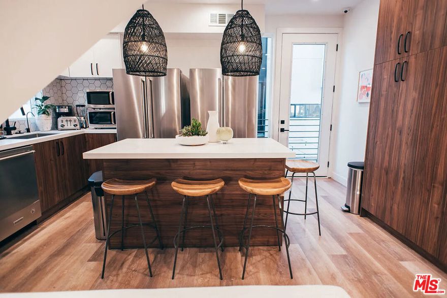 ** 1 MONTH FREE PROMO - SEE FULL DESCRIPTION ** PET FRIENDLY ** CENTRAL A/C ** IN-UNIT WASHER/DRYER ** MODERN FINISHES ** BALCONIES ** AMAZING LOCATION ** 2 CAR GARAGE ** Welcome to 803 1/2 N Harvard Blvd, a stunning modern townhome that redefines luxury living in the heart of Los Angeles! This meticulously designed multi-story residence features spacious bedrooms, private balconies perfect for enjoying your morning coffee or evening relaxation, and an open, contemporary layout flooded with natural light. Experience ultimate comfort with central AC and assigned parking spaces, ensuring hassle-free urban living. This pet-friendly haven is nestled in a vibrant neighborhood with easy access to world-class dining, shopping, and entertainment while offering a peaceful retreat when you need it most. With its sleek design, premium finishes, and unbeatable amenities, this home is truly a rare find. Act fast, this incredible opportunity won't last long! Contact us today to schedule your private tour and experience the best of modern Los Angeles living. **PICTURES MAY VARY OF SIMILAR UNITS** tenant pays utilities ** 2ND MONTH FREE PROMO - PRICE SHOWN WITH BUDGET SPREAD OVER 12 MONTHS - BASE RENT $4,895 **