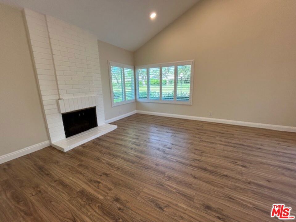 21111 Via Corrillo 42