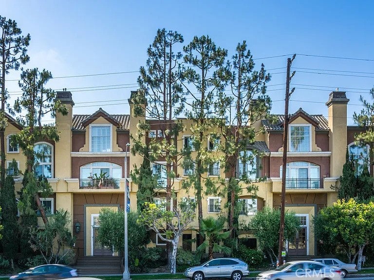 7033 La Tijera BLVD, Los Angeles CA 90045
