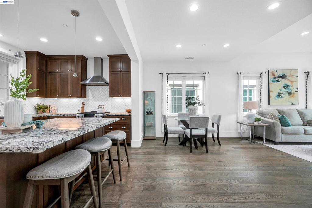 39567 Stevenson Place