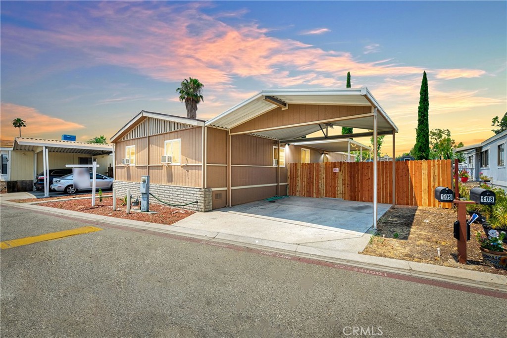 ONE OF THE BIGGEST HOMES IN THE PARK !!!ALL UPGRADED ! NEW FLOORS, NEW PAINT, NEW PRIMARY BATHROOM !Welcome to this Beauiful all ages Moblie Home Community in Highland California. This 4 bedroom 2 bathroom home is great for a large family! Featuring an extra 5th bonus room with a split floor plan . Enjoy your master bedroom separate from other rooms in this home. High ceilings , Large kitchen with island and pantry. Newer Windows, Energy saving water heater and Electrical Panel! Central and heating unit has been serviced yearly, what a great find!
Community has a pool, playground, basketball court, gym, dog park and tv room. Just minutes away from Redland Curtis plaza , shopping, stores. Close to Thompson Elementary school! Great location and commuter friendly home off 210 freeway. Dont miss out on this one! more photos coming soon!