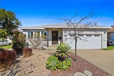 Photo of 1221 Carlton, Santa Ana, CA 92707 (MLS # OC26043457)