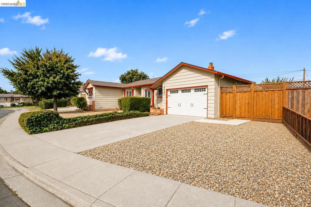 1789 Woodland Ct
