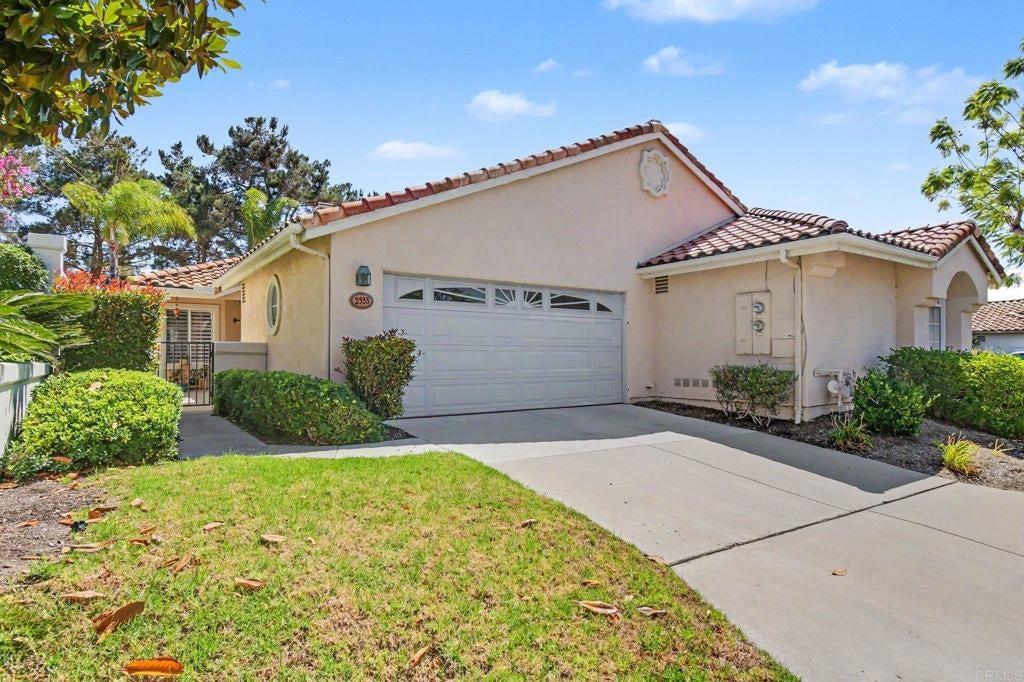 2533 La Costa Avenue