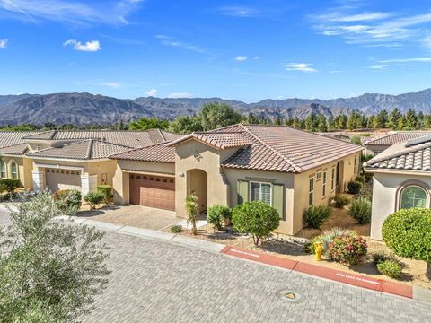 Photo of 3923 Via Amalfi, Palm Desert, CA 92260 (MLS # 219143730DA)