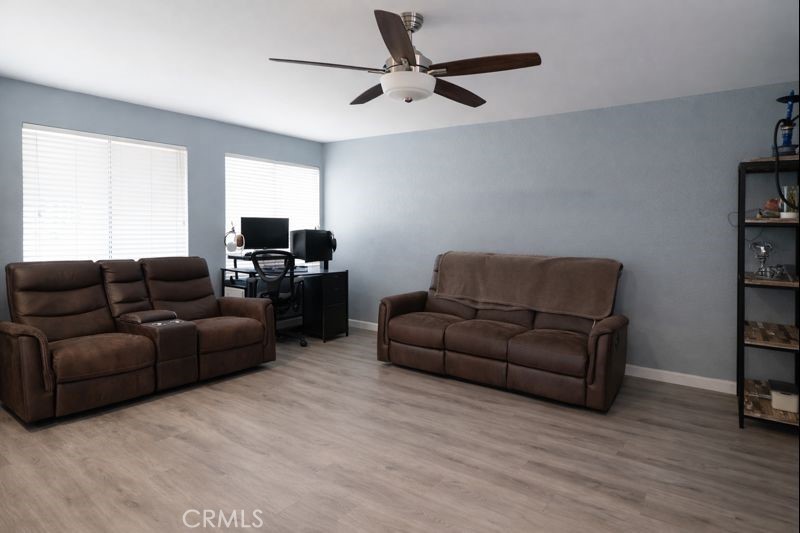 24927 Camino De Oro