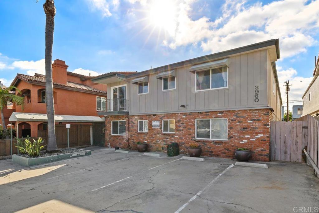 3960 Arizona Street 1