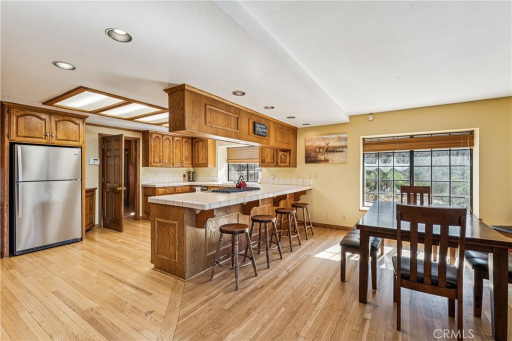 Lake Arrowhead, California, 92352, United States, 4 Bedrooms Bedrooms, ,4 BathroomsBathrooms,Residential,Active,2022363