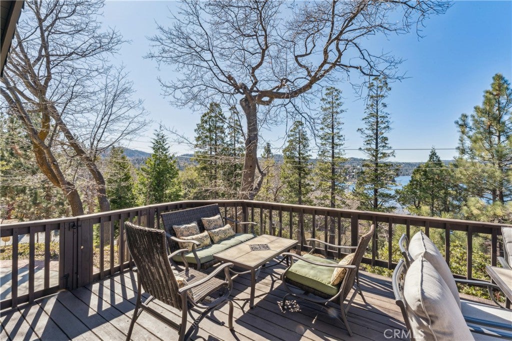 Lake Arrowhead, California, 92352, United States, 4 Bedrooms Bedrooms, ,4 BathroomsBathrooms,Residential,Active,2022363