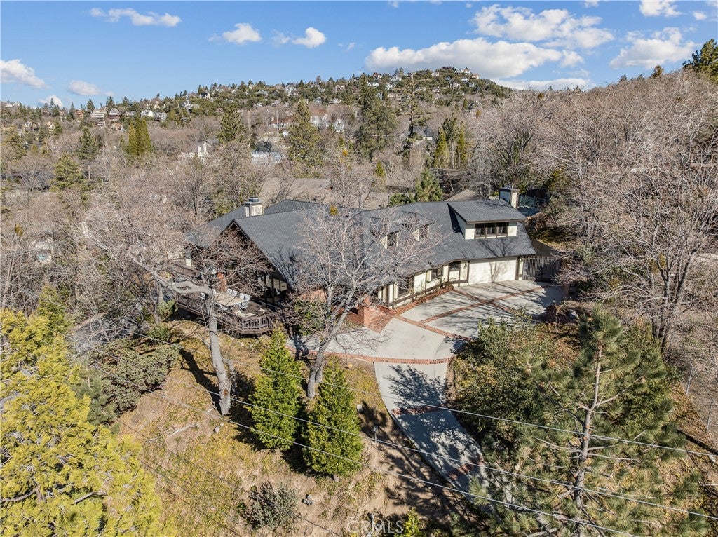 Lake Arrowhead, California, 92352, United States, 4 Bedrooms Bedrooms, ,4 BathroomsBathrooms,Residential,Active,2022363