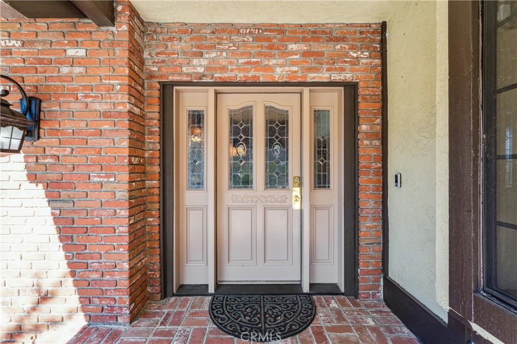 Lake Arrowhead, California, 92352, United States, 4 Bedrooms Bedrooms, ,4 BathroomsBathrooms,Residential,Active,2022363