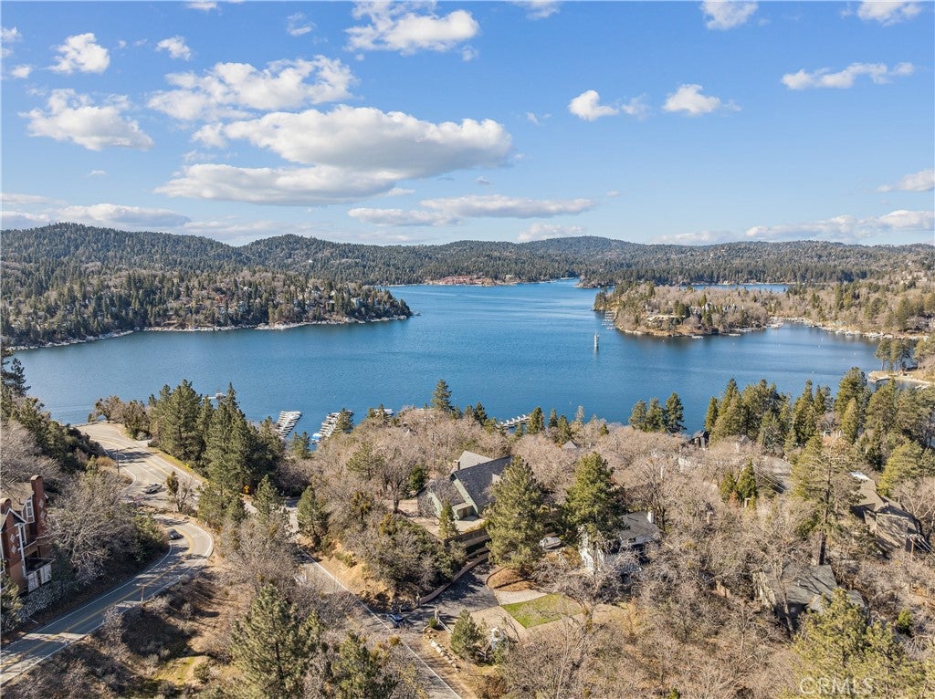 Lake Arrowhead, California, 92352, United States, 4 Bedrooms Bedrooms, ,4 BathroomsBathrooms,Residential,Active,2022363