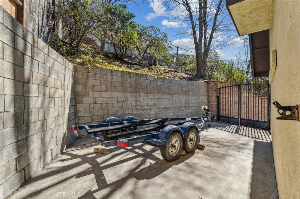 Lake Arrowhead, California, 92352, United States, 4 Bedrooms Bedrooms, ,4 BathroomsBathrooms,Residential,Active,2022363