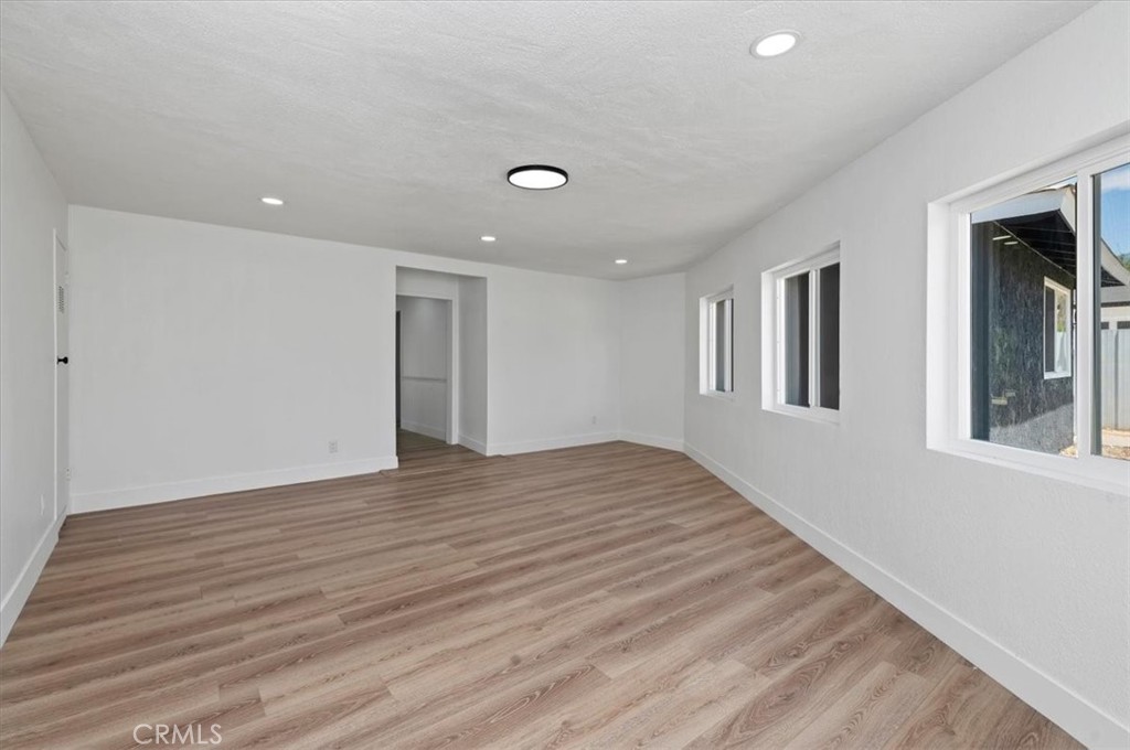 5422 Newbury Avenue