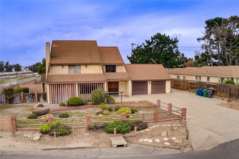 Photo of 121 Harsin Ln, Santa Maria, CA 93455 (MLS # SC26016347)