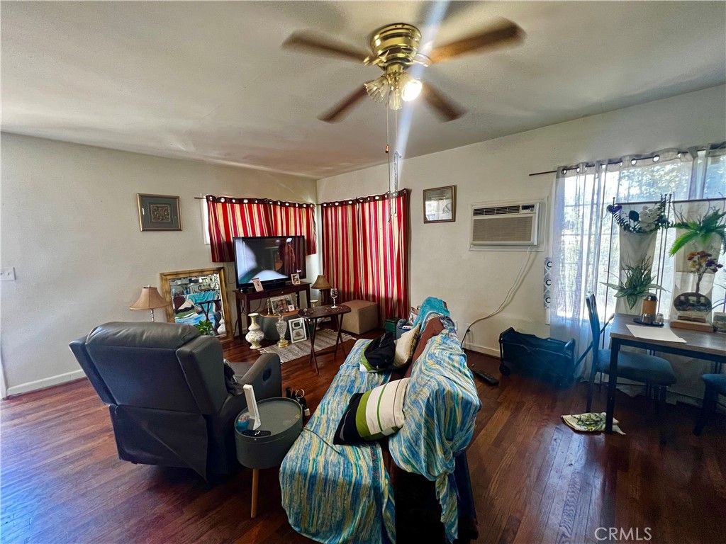 Photo of 5354 De Roja Avenue, Woodland Hills, CA 91364 (MLS # RS25152792)