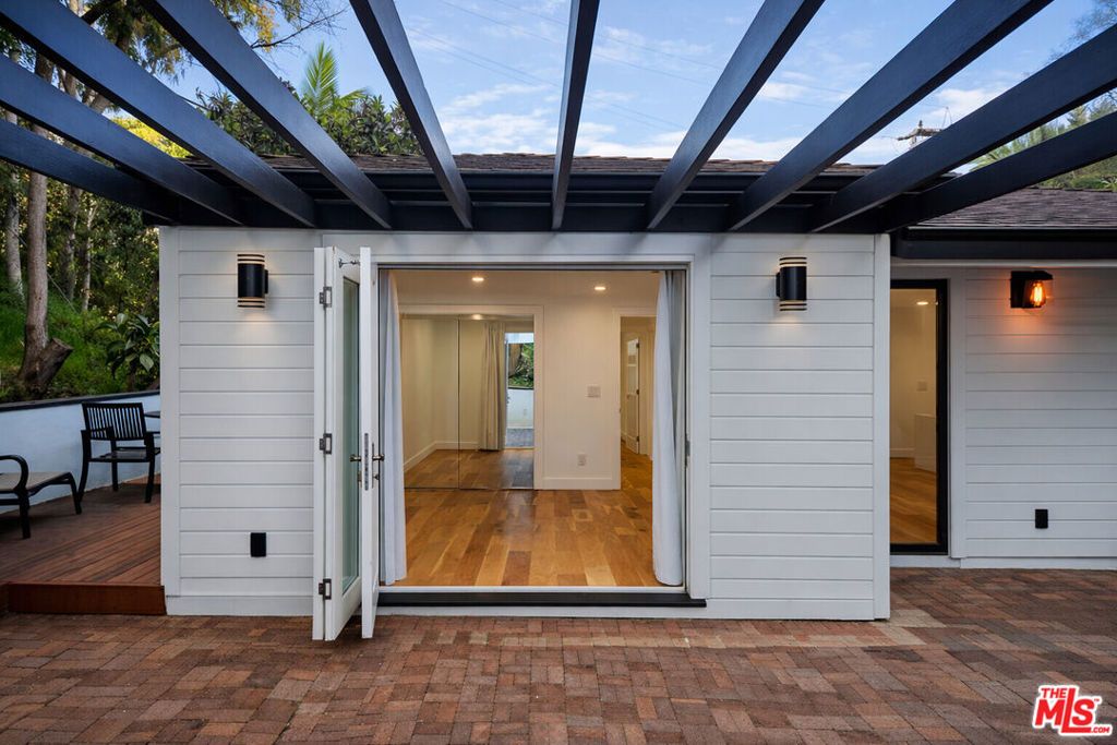 Photo of 9615 Highland Gorge Drive, Beverly Hills, CA 90210 (MLS # 26663891)