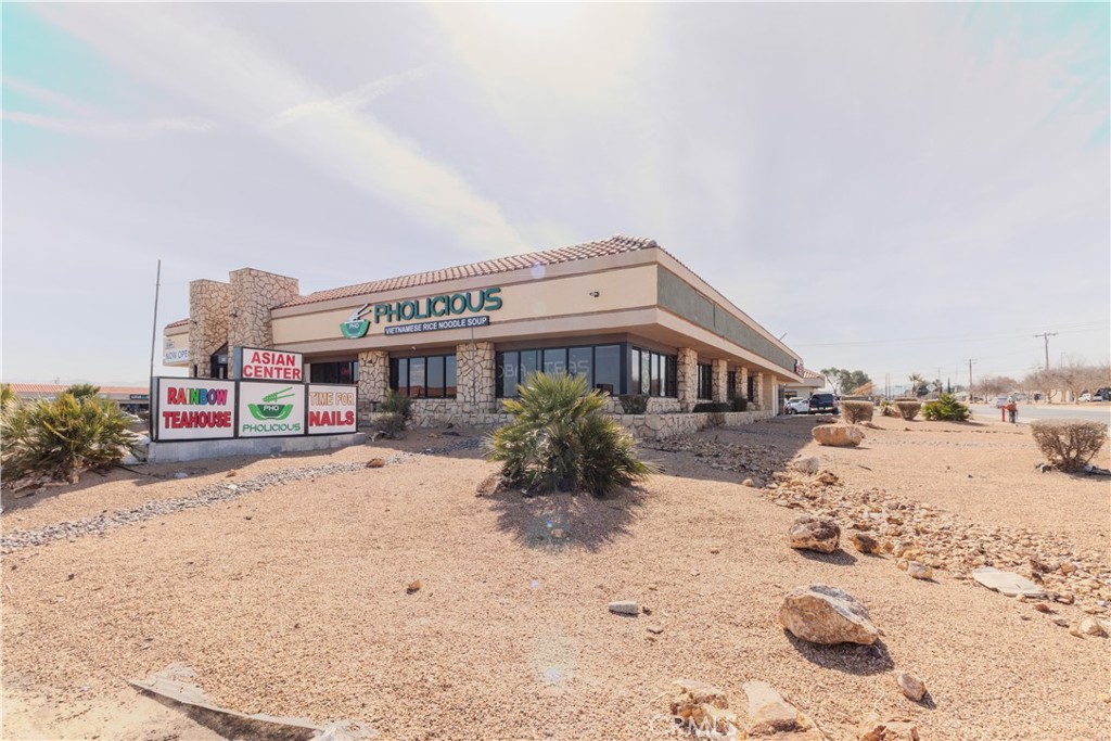 15825 Main Street