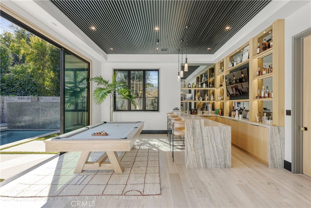 Photo of 4050 Contera Road, Encino, CA 91436 (MLS # SR26073137)