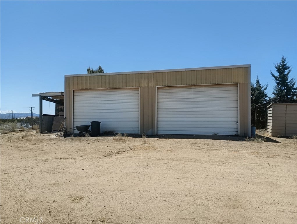 7139 Amestoy Road