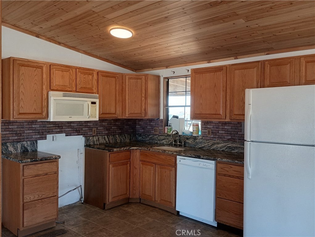 7139 Amestoy Road