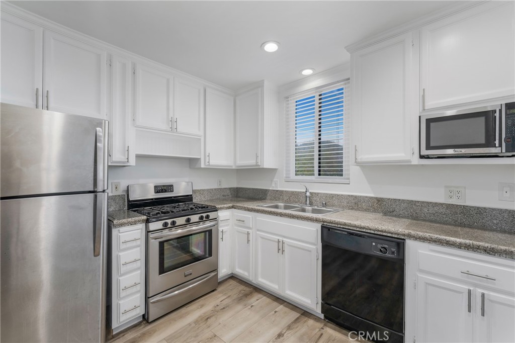 Welcome to this highly desirable, second story condo on “The Island”!! This well-equipped, efficiently laid out condo features 2 bedrooms, 1 bathroom. If you are looking for a move-in ready place to call home, this 2nd story condo is a must-see. Both the vinyl plank flooring installed throughout and an efficient layout provide excellent flow and lend an appreciatively larger feel of living space. The second bedroom/den could serve multiple uses, such as a home office doubling as a guest bedroom. Main bathroom is directly accessible from the master and a separate room for the toilet/shower area. The updated kitchen offers ample white cabinetry, granite countertops, stainless appliances, and a natural gas stove. Plenty of outdoor activities such as biking, hiking, and water sports are available as well as schools, shopping, dining, artistic/cultural experiences, and beaches. The area, sometimes called The Emerald City, is recognized as the birthplace and has plenty of local history. Do not miss out on this opportunity to lease charming condo in this highly coveted area!
