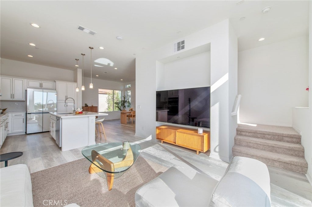 128 Keeper, Irvine CA 92618 - Photo 16