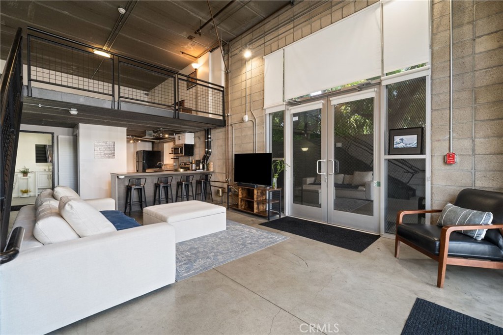 834 E 4th Street H