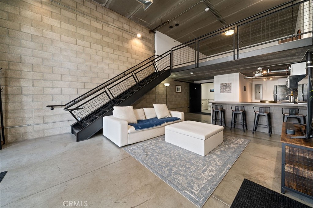 834 E 4th Street H