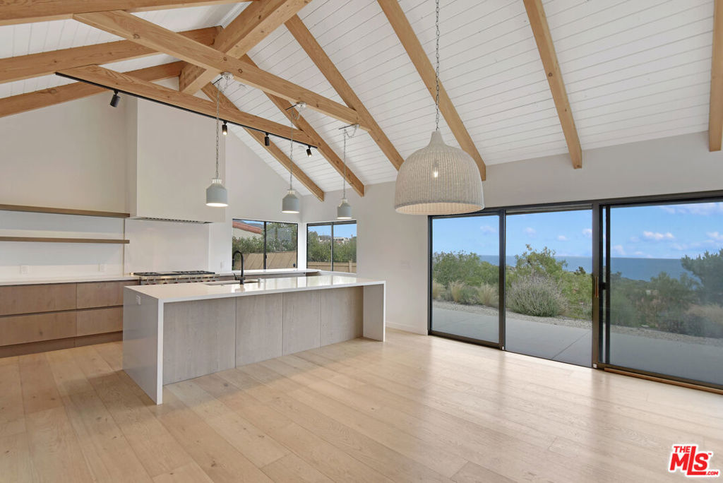 24728 Vantage Point Terrace