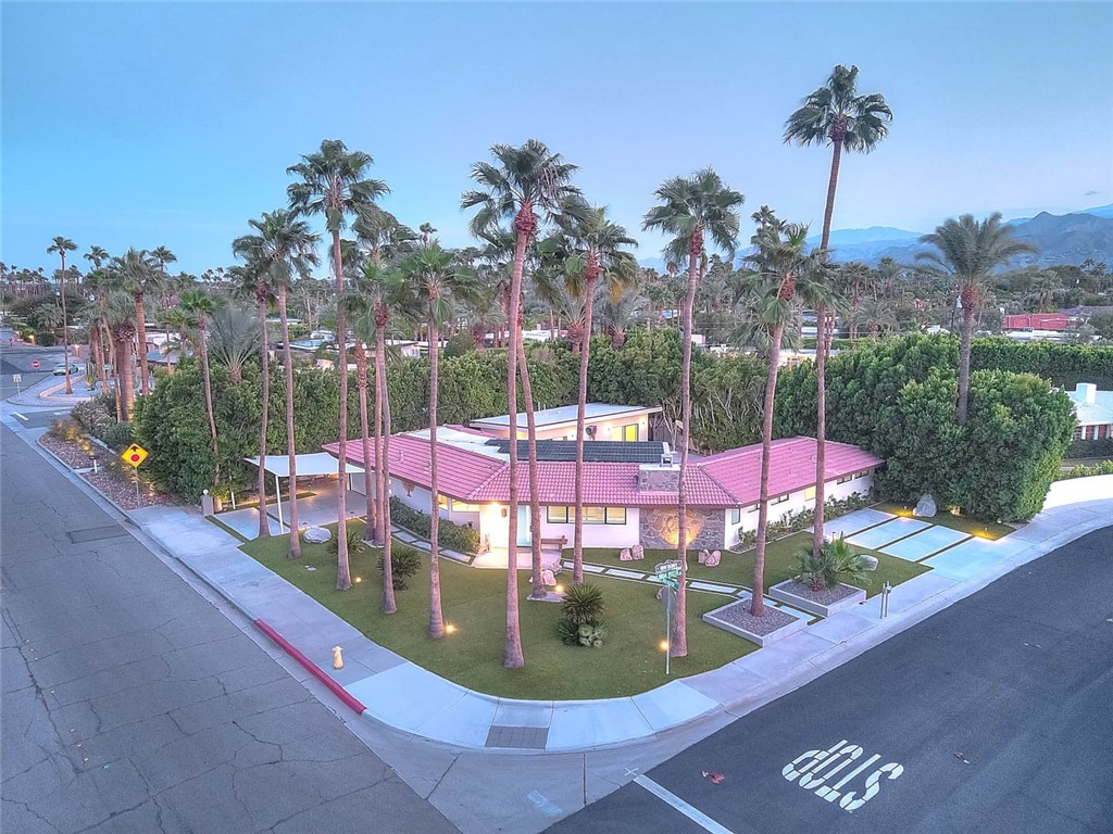 Movie Colony East (33248) - Residential