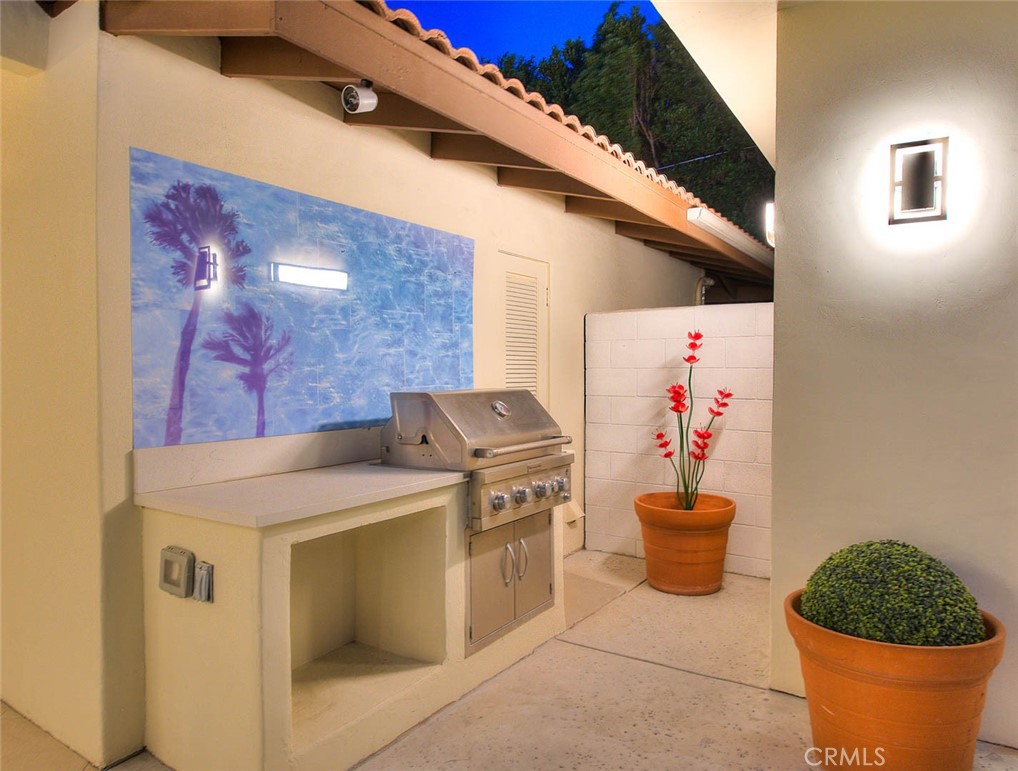 Movie Colony East (33248) - Residential