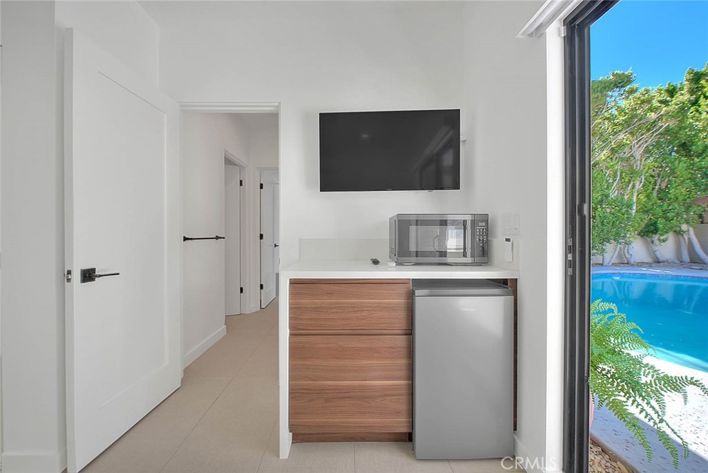 Movie Colony East (33248) - Residential