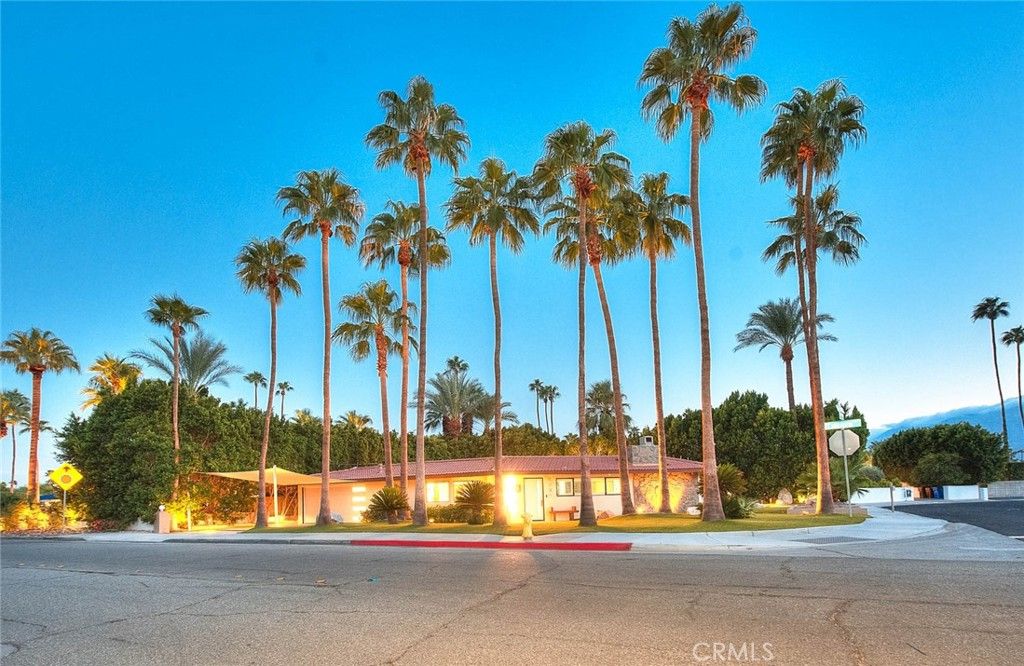 Photo of 1281 Linda Vista Rd, Palm Springs, CA 92262 (MLS # CV25244852)